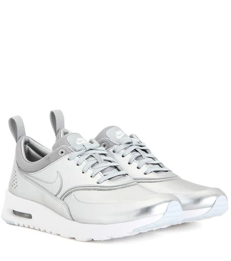 nike air max thea damen trainers lichtgrau metallisch silber|Womens Air Max Thea .